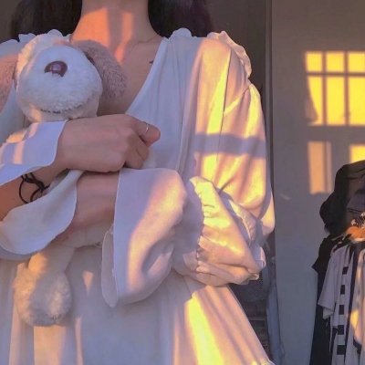 女孩舞步